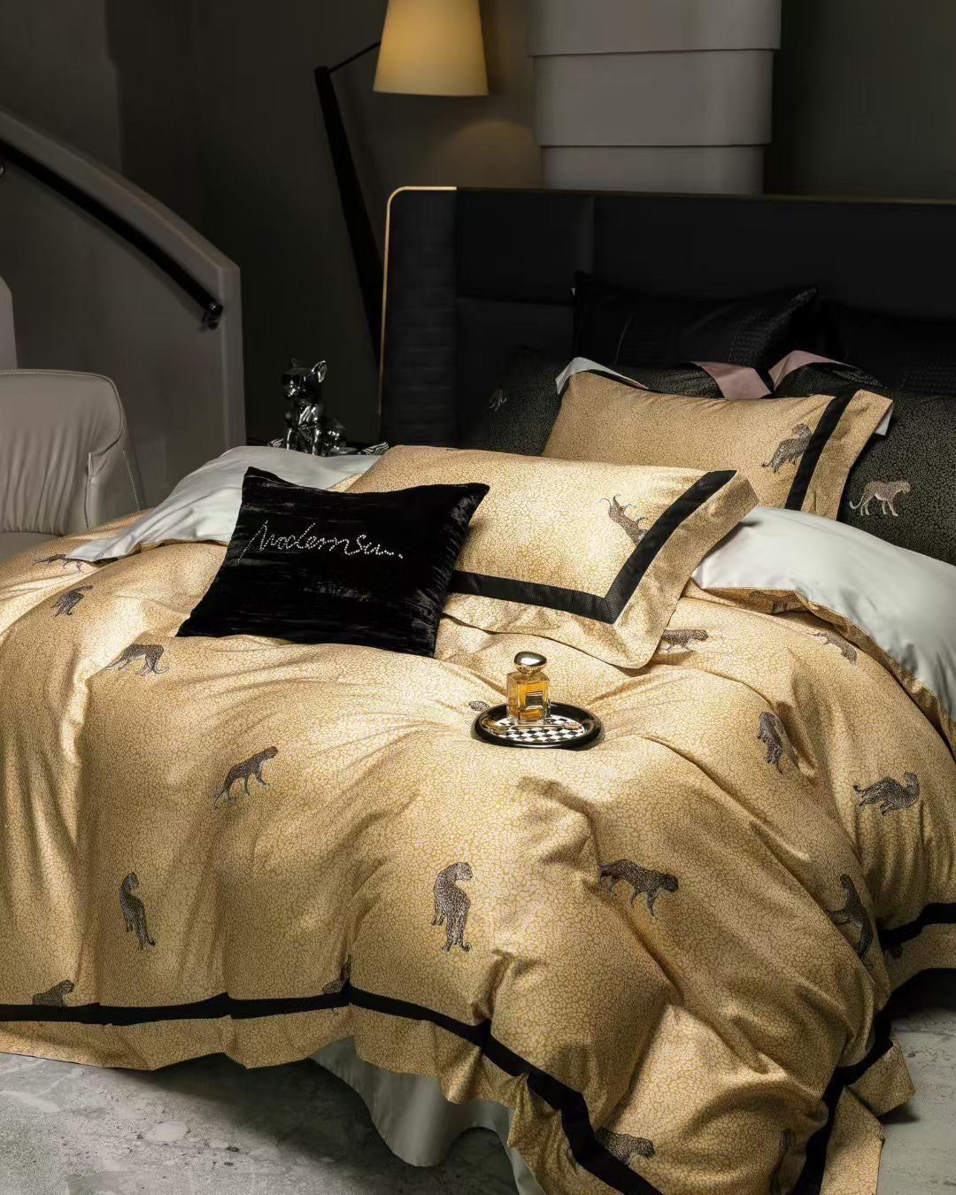 WILD CHARM BEDDING SET