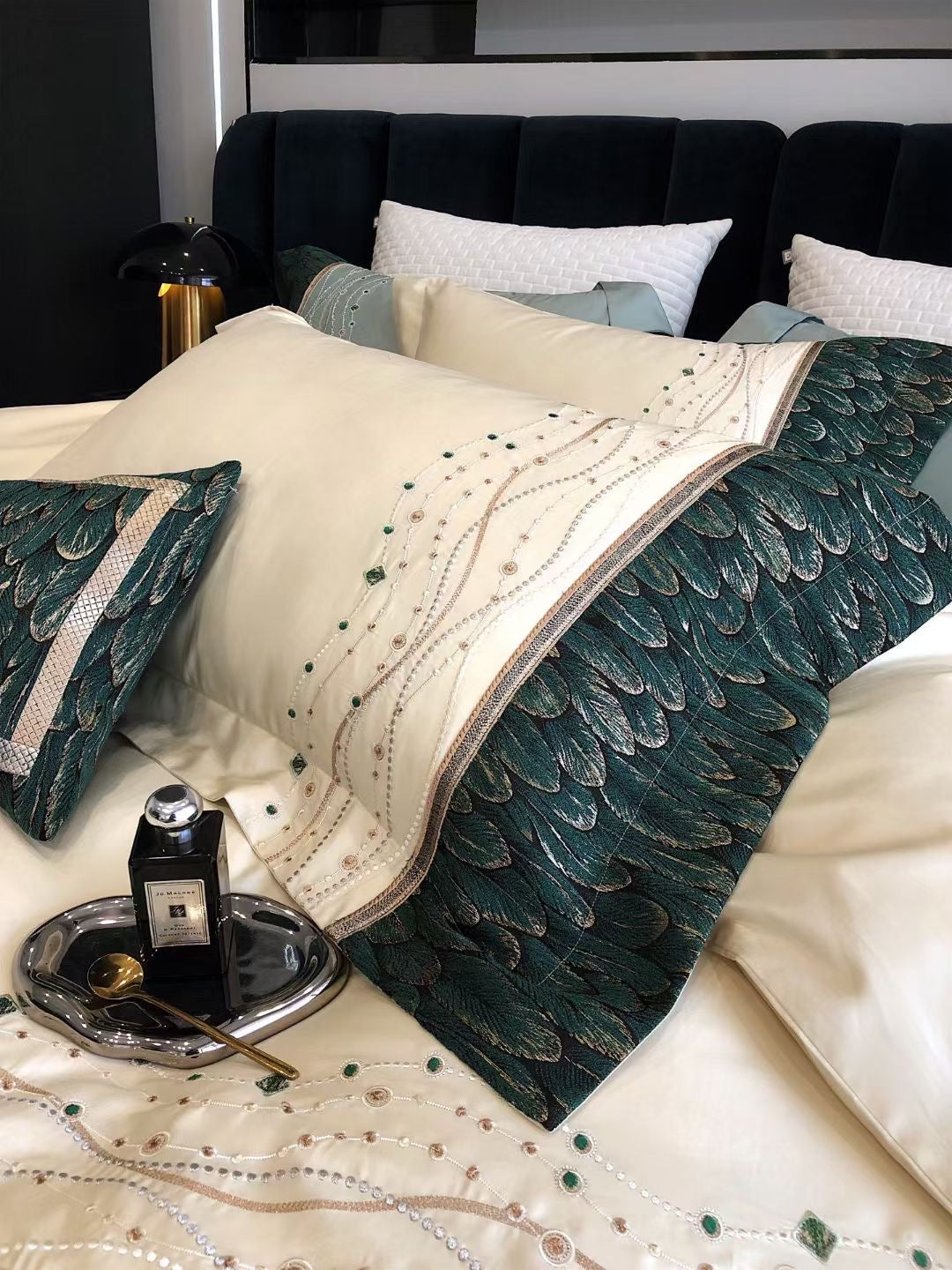 ROYAL PEACOCK BEDDING SET