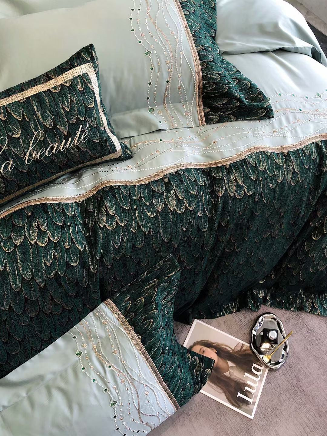 ROYAL PEACOCK BEDDING SET