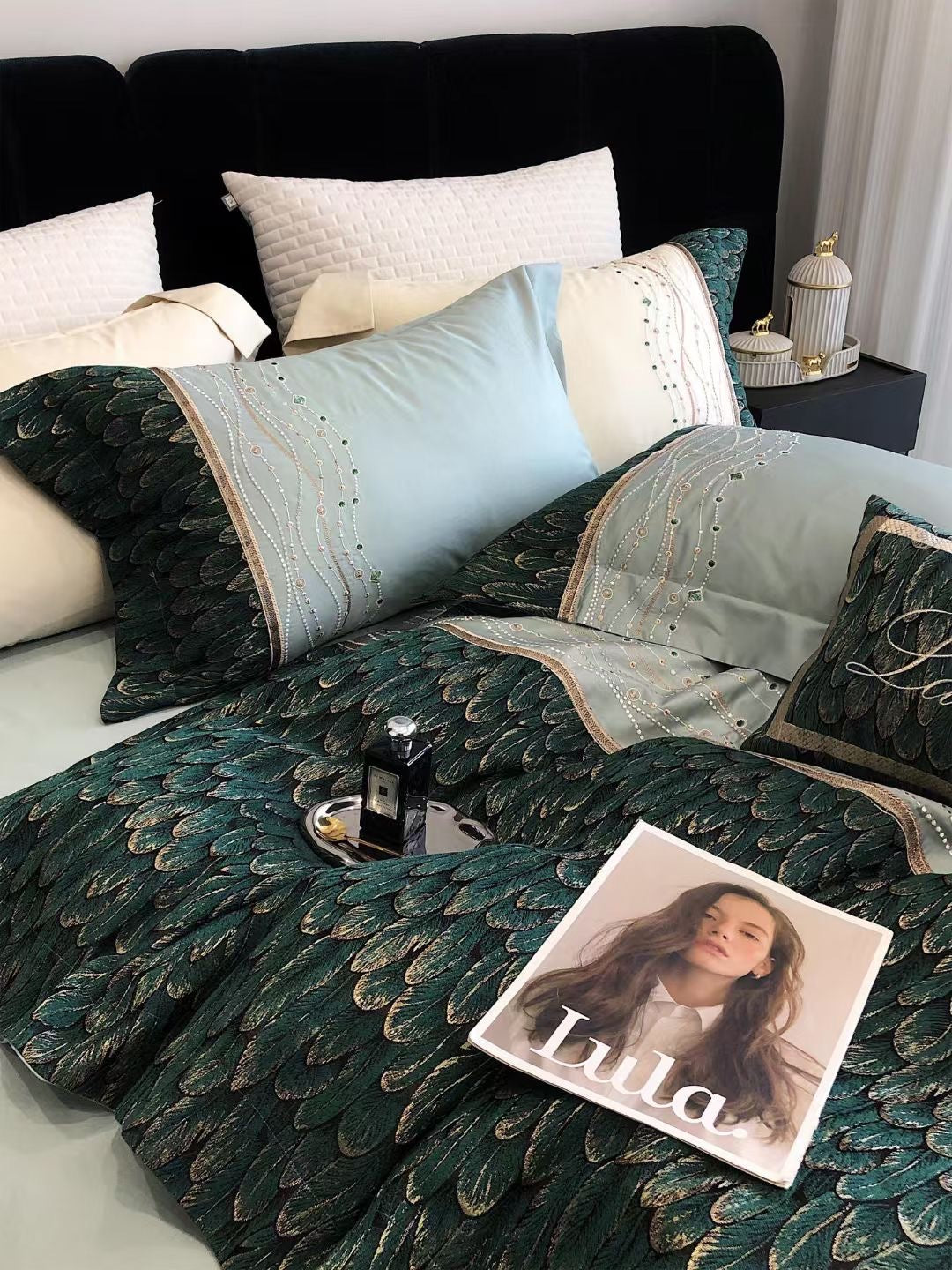 ROYAL PEACOCK BEDDING SET