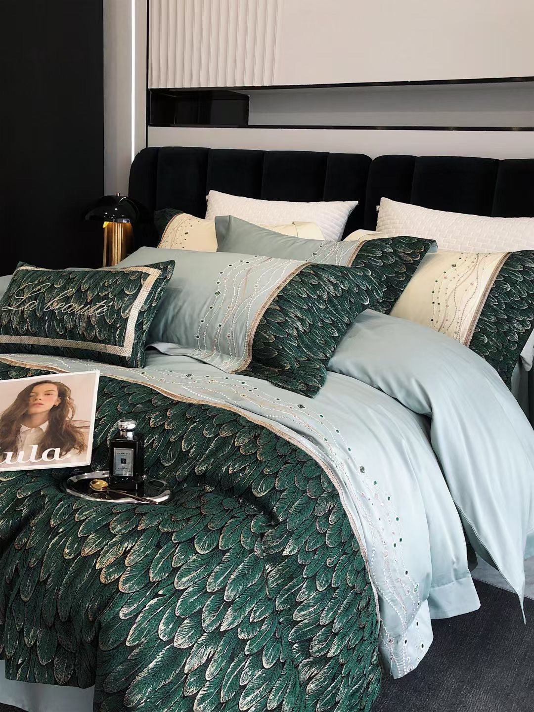 ROYAL PEACOCK BEDDING SET