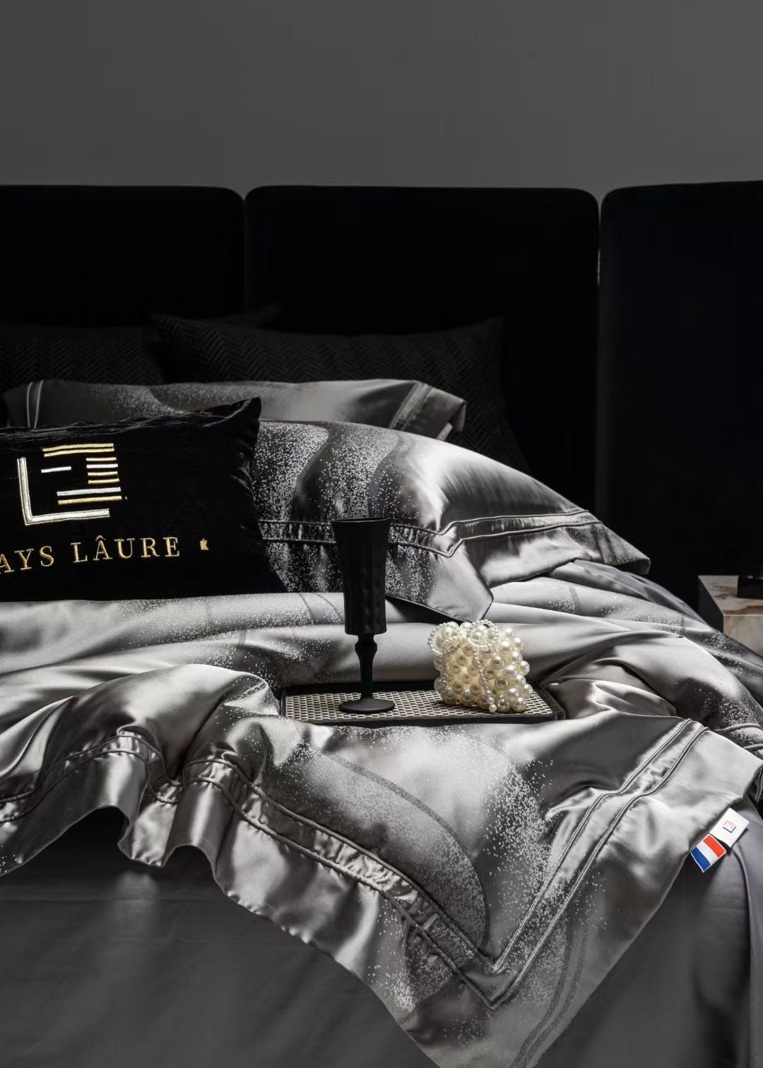 PAYS LÂURE ROYAL ÉLAN BEDDING SET