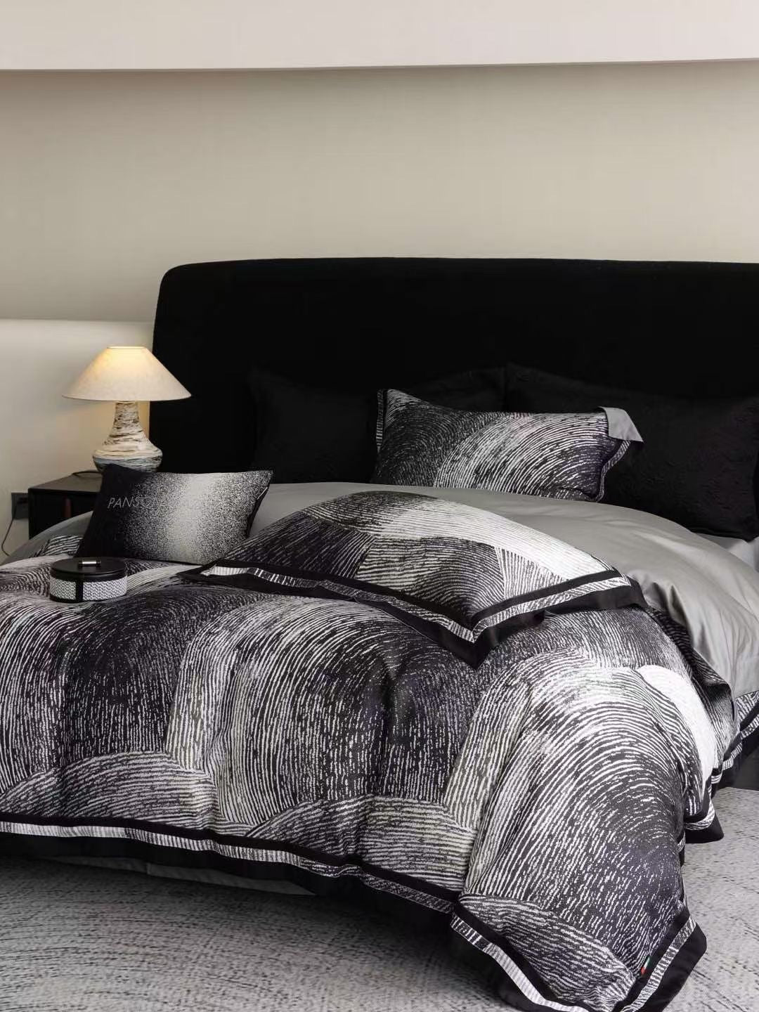 OBSIDIAN DREAMS BEDDING SET