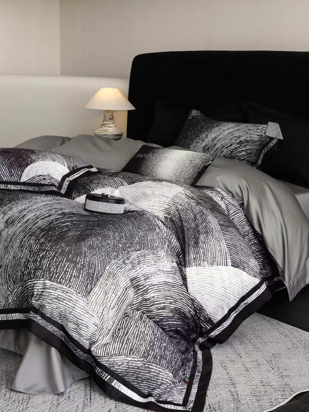 OBSIDIAN DREAMS BEDDING SET