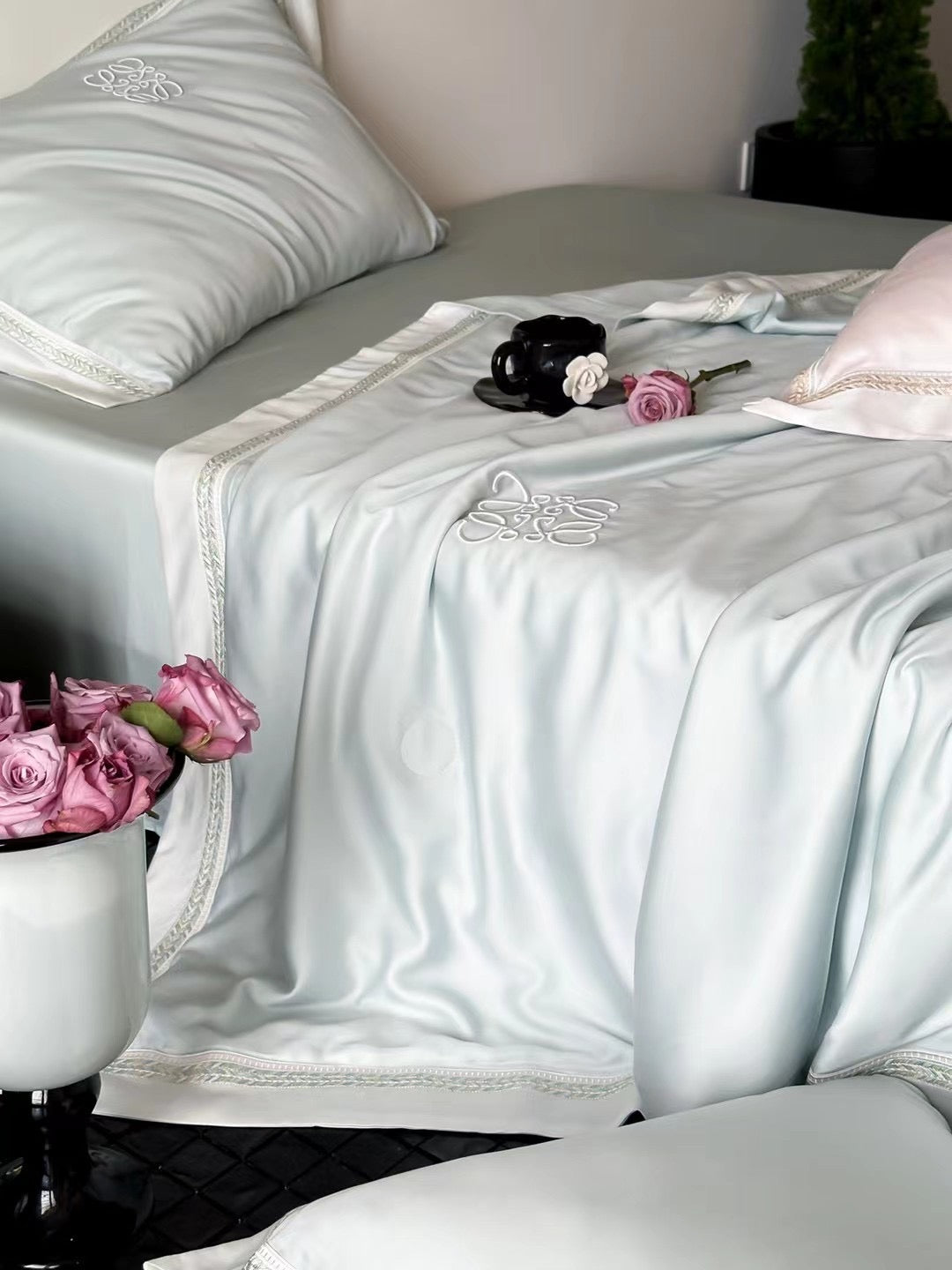 VELORA BLISS BEDDING SET