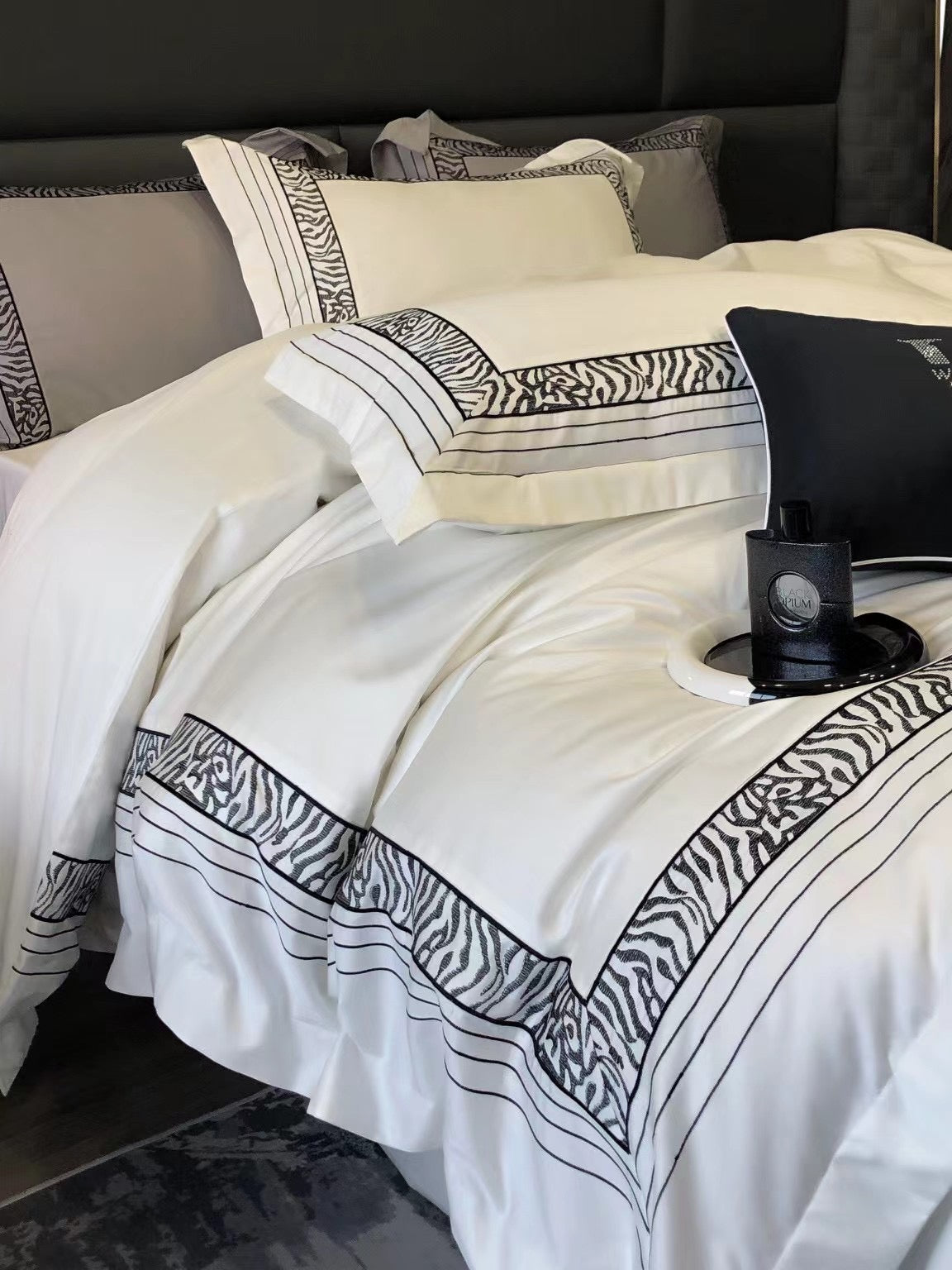 ZEBRA LUXE BEDDING SET