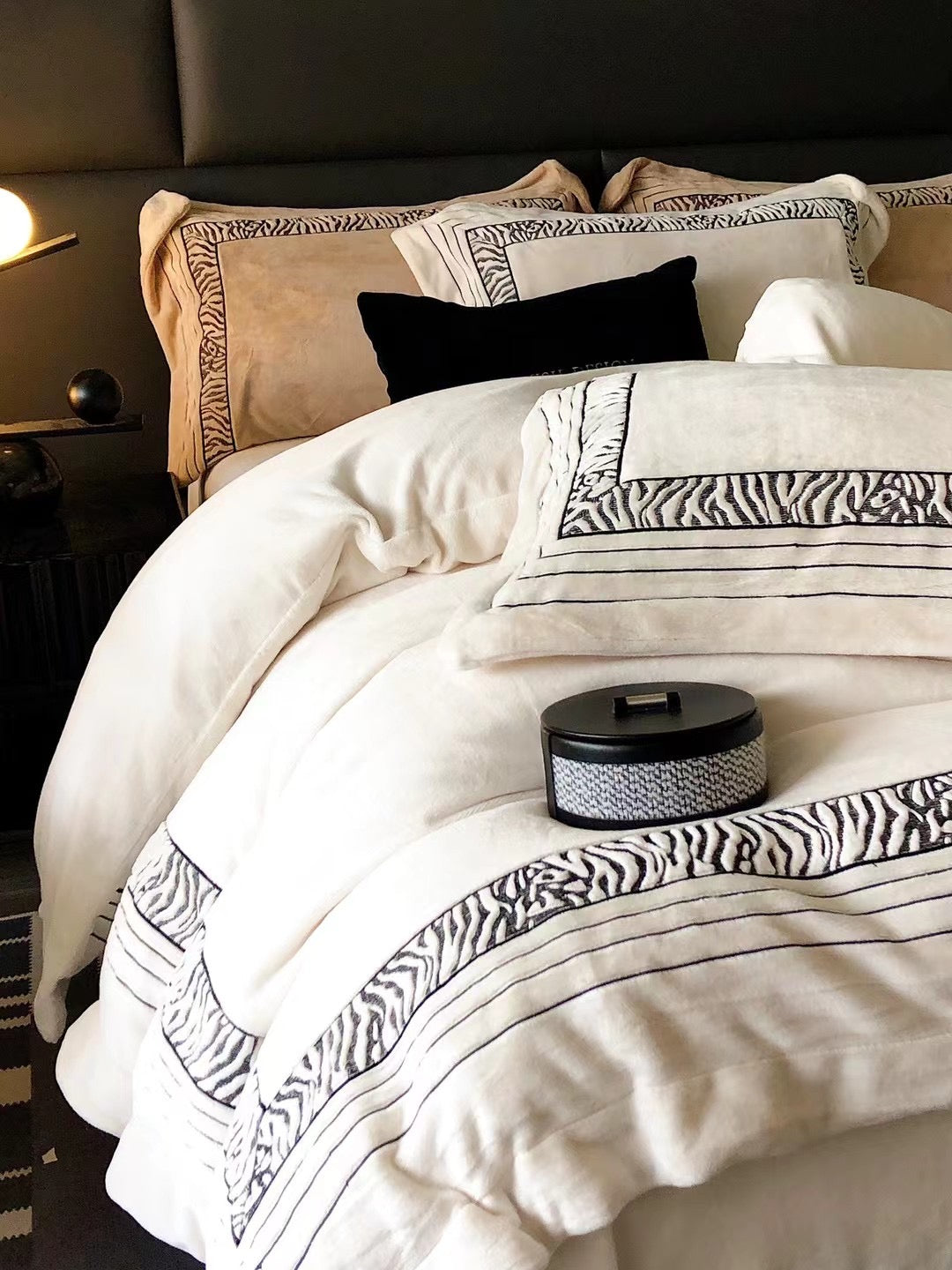 Zebra Chic Velvet Bedding Set