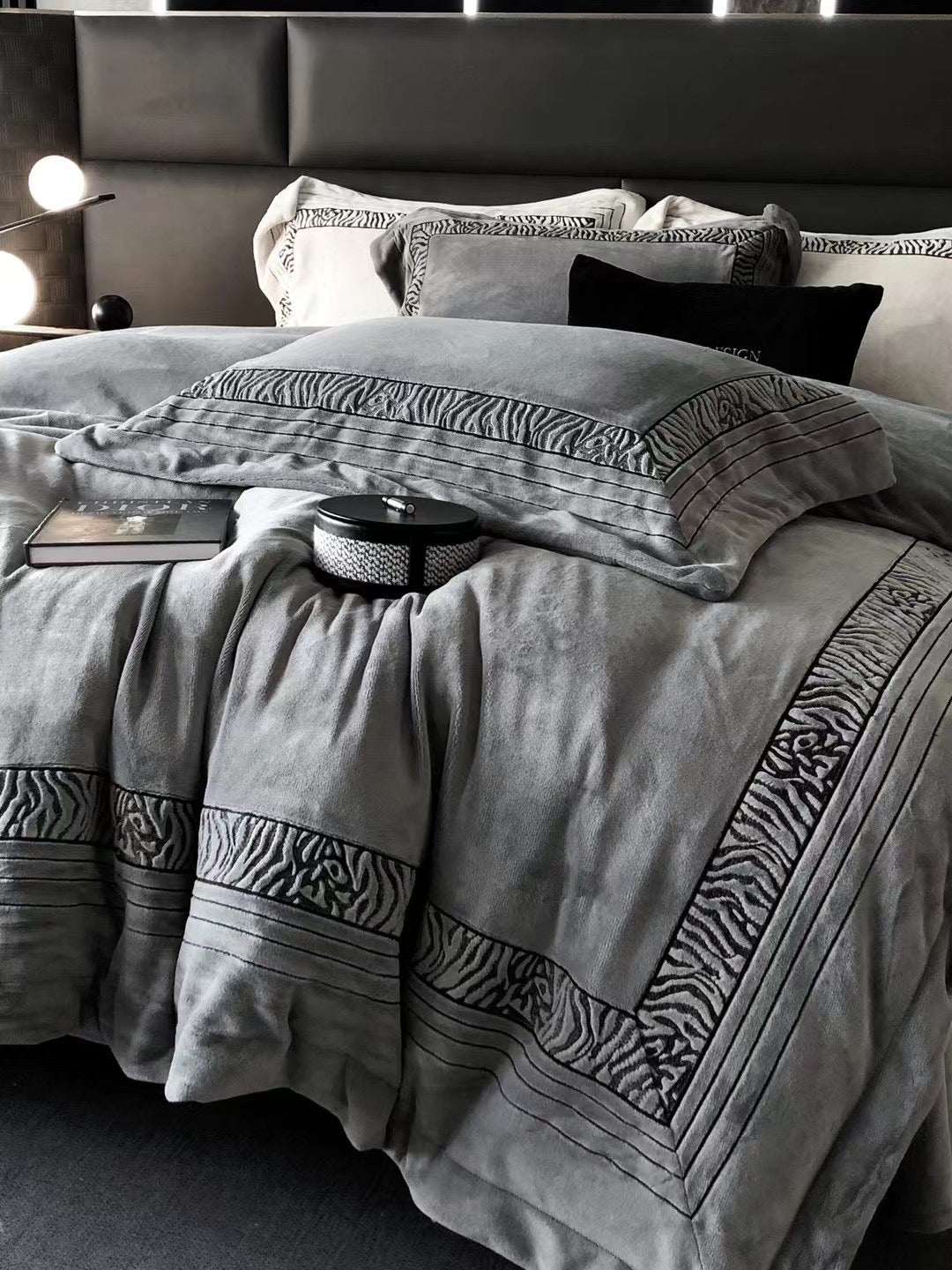 Zebra Chic Velvet Bedding Set