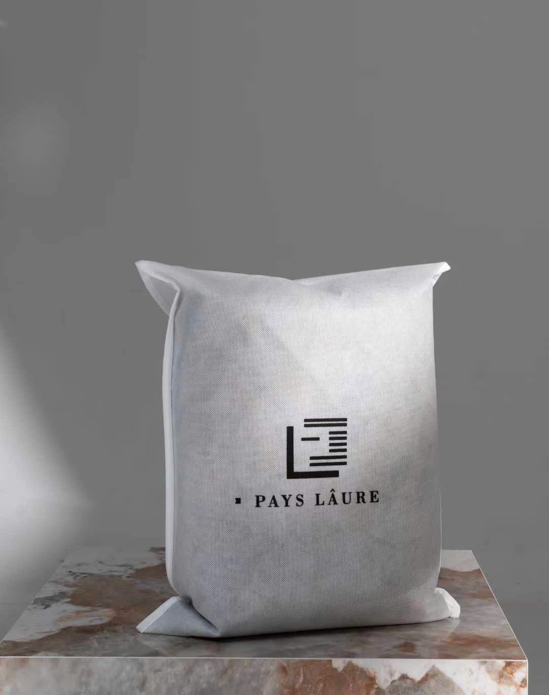 PAYS LÂURE ROYAL ÉLAN BEDDING SET